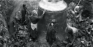 Andrei Rublev_The Casting of the Bell